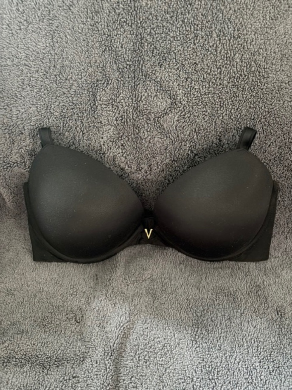 Victoria's Secret Push-up bra, V Collection SZ 38D  Black